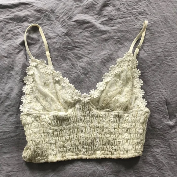 Princess Polly Top - Picture 1 of 3